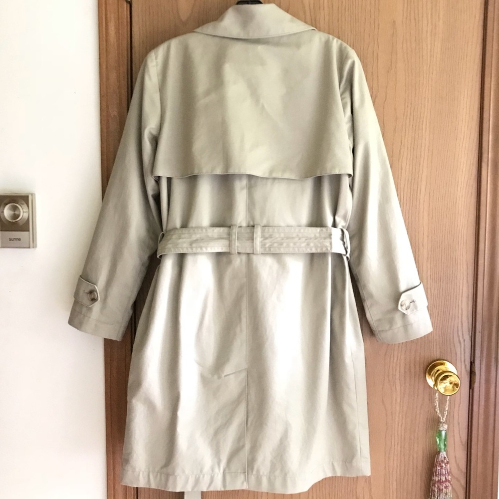 Gap Trench Coat - Picture 5 of 8